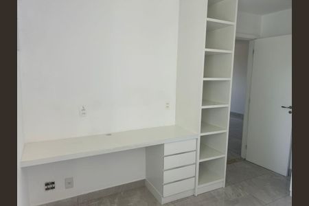Quarto de apartamento para alugar com 2 quartos, 77m² em Barra Olímpica, Rio de Janeiro