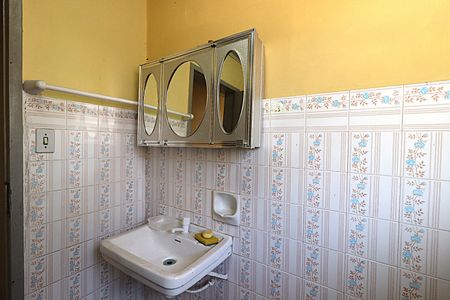 Casa à venda com 160m², 3 quartos e 3 vagasSalão de festa - Banheiro