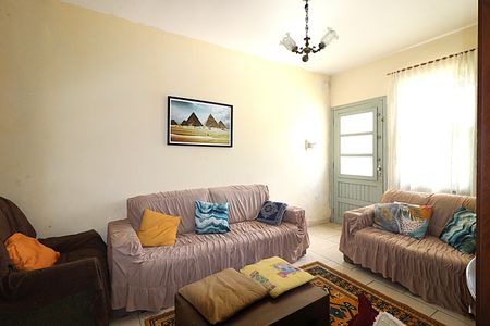 Sala de casa à venda com 2 quartos, 160m² em Sarandi, Porto Alegre