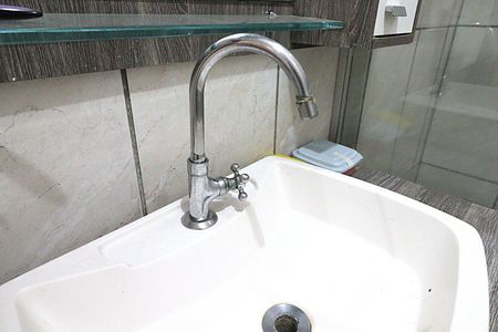 Casa à venda com 160m², 3 quartos e 3 vagasBanheiro - torneira