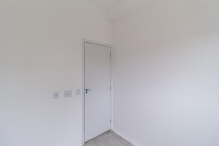 Quarto 2 de apartamento para alugar com 2 quartos, 38m² em Vila Sul Americana, Carapicuíba