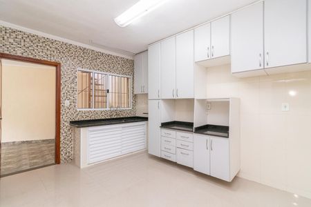 Casa para alugar com 200m², 3 quartos e 2 vagasCozinha