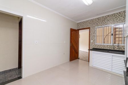 Casa para alugar com 200m², 3 quartos e 2 vagasCozinha