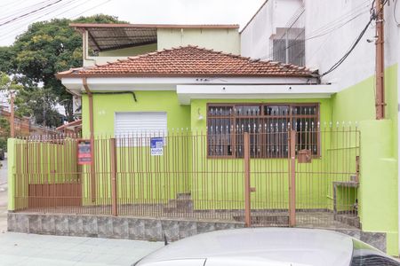 Casa para alugar com 200m², 3 quartos e 2 vagasFachada