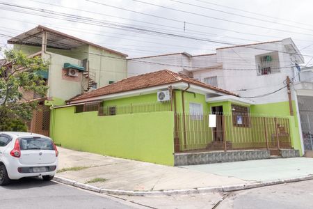 Casa para alugar com 200m², 3 quartos e 2 vagasFachada