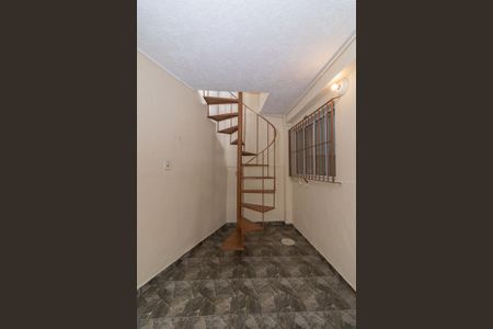 Casa para alugar com 200m², 3 quartos e 2 vagasEscada de Acesso para o Quarto 3