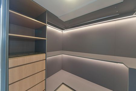 Apartamento à venda com 95m², 1 quarto e 2 vagasSuíte - Closet