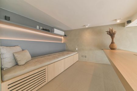 Apartamento à venda com 95m², 1 quarto e 2 vagasSala de TV