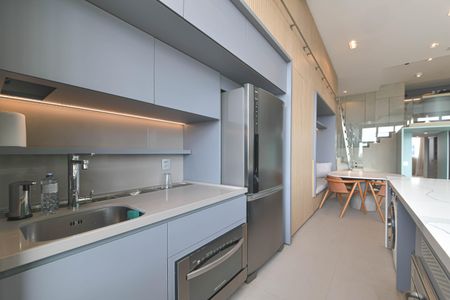Apartamento à venda com 95m², 1 quarto e 2 vagasCozinha 