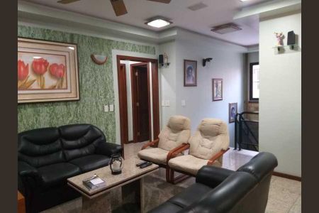 Casa à venda com 320m², 3 quartos e 7 vagas