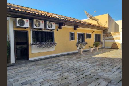 Casa à venda com 320m², 3 quartos e 7 vagas