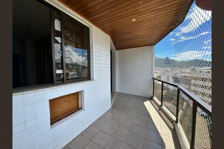 Apartamento para alugar com 90m², 2 quartos e 1 vaga