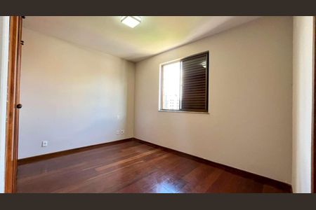 Apartamento à venda com 4 quartos, 180m² em Cruzeiro, Belo Horizonte