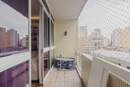 Varanda de apartamento à venda com 3 quartos, 140m² em Pinheiros, São Paulo