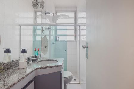 Apartamento à venda com 140m², 3 quartos e 1 vagaBanheiro 2