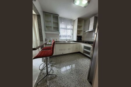 Apartamento para alugar com 120m², 4 quartos e 2 vagas