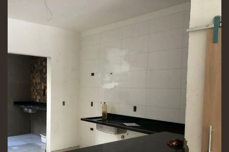 Casa à venda com 3 quartos, 150m² em Vila Carrão, São Paulo