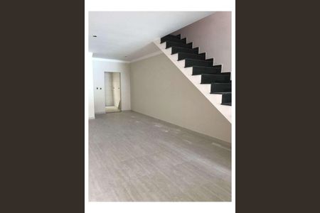 Casa à venda com 3 quartos, 98m² em Vila Ivone, São Paulo