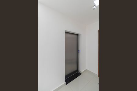 Apartamento à venda com 40m², 2 quartos e sem vaga Apartamento à venda com 40m², 2 quartos e sem vagaÁrea Comum - Elevador