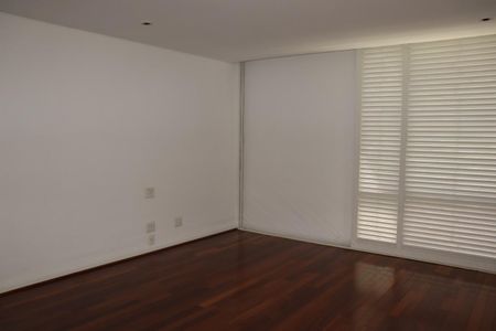 Apartamento à venda com 542m², 7 quartos e 4 vagasFoto 32