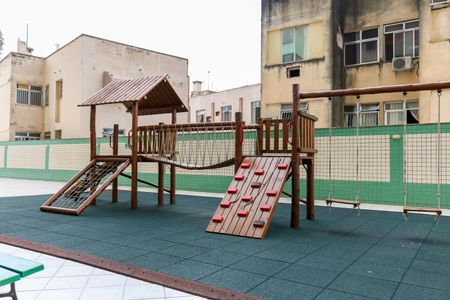 Apartamento à venda com 100m², 3 quartos e 3 vagasÁrea comum - Playground