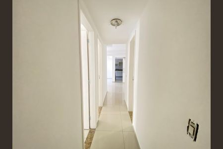 Corredor de apartamento à venda com 2 quartos, 100m² em Todos Os Santos, Rio de Janeiro
