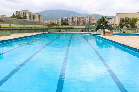 Apartamento à venda com 100m², 3 quartos e 3 vagasÁrea comum - Piscina