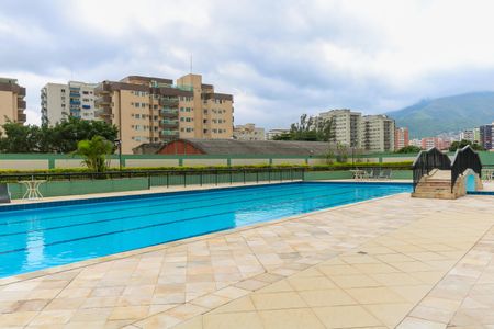 Apartamento à venda com 100m², 3 quartos e 3 vagasÁrea comum - Piscina