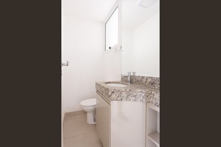Lavabo de casa de condomínio à venda com 3 quartos, 200m² em Vila Madeira, Nova Lima