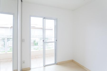 Casa de condomínio à venda com 200m², 3 quartos e 2 vagasquarto 3