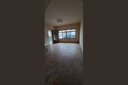 Casa para alugar com 200m², 2 quartos e 2 vagas