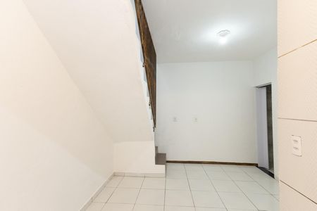Casa para alugar com 88m², 3 quartos e 2 vagasSala Cozinha casa 2