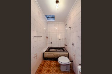 Casa para alugar com 180m², 2 quartos e 2 vagasBanheiro da Suíte