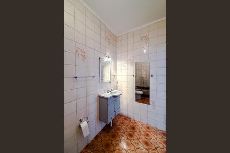 Casa para alugar com 180m², 2 quartos e 2 vagasBanheiro da Suíte