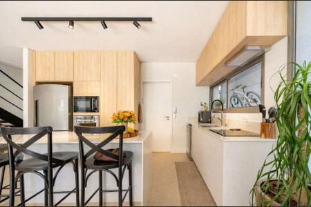 Casa à venda com 3 quartos, 200m² em Tamboré, Santana de Parnaíba