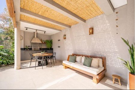 Casa à venda com 3 quartos, 200m² em Tamboré, Santana de Parnaíba