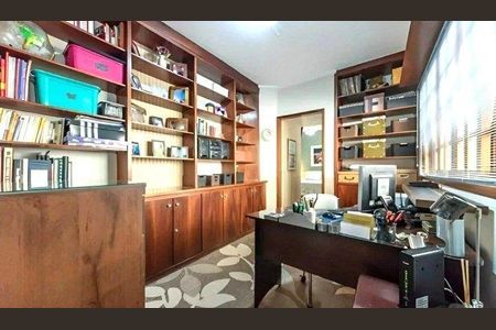 Casa à venda com 4 quartos, 237m² em Vila Dayse, São Bernardo do Campo