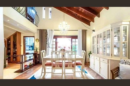 Casa à venda com 4 quartos, 237m² em Vila Dayse, São Bernardo do Campo