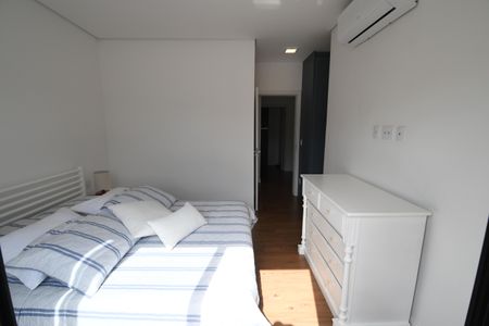 Casa de condomínio à venda com 138m², 3 quartos e 2 vagasSuíte 1