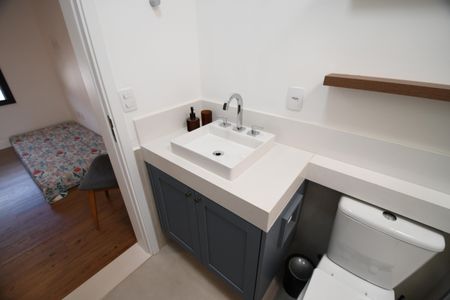 Casa de condomínio à venda com 138m², 3 quartos e 2 vagasBanheiro Suíte 2