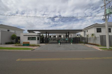 Casa de condomínio à venda com 138m², 3 quartos e 2 vagasFachado do condomínio