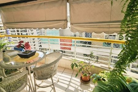 Apartamento à venda com 110m², 3 quartos e 2 vagasVaranda