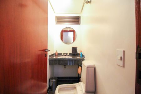 Apartamento à venda com 220m², 4 quartos e 3 vagasLavabo