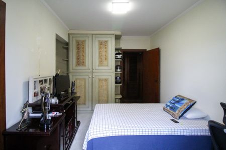 Apartamento à venda com 220m², 4 quartos e 3 vagasSuíte 2