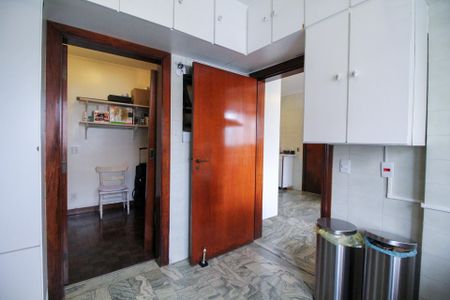 Apartamento à venda com 220m², 4 quartos e 3 vagasÁrea de Serviço