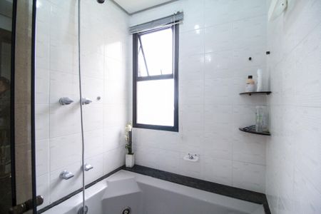 Apartamento à venda com 220m², 4 quartos e 3 vagasBanheiro da Suíte 3