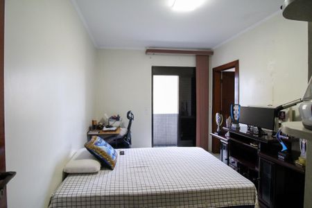Apartamento à venda com 220m², 4 quartos e 3 vagasSuíte 2