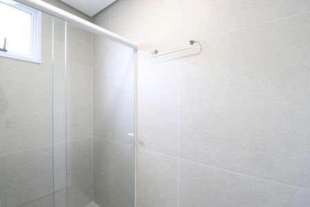 Banheiro de kitnet/studio para alugar com 1 quarto, 30m² em Barra Funda, São Paulo
