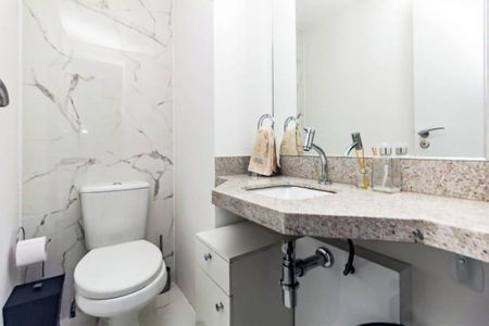 Banheiro  de apartamento para alugar com 1 quarto, 49m² em Petrópolis, Porto Alegre