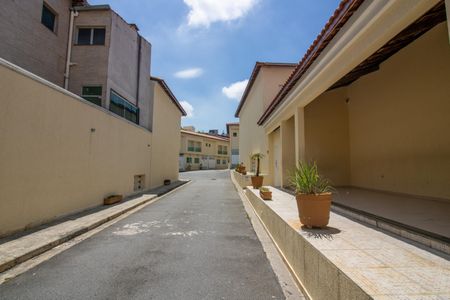 Casa de condomínio à venda com 76m², 3 quartos e 1 vagaCondominio Interno